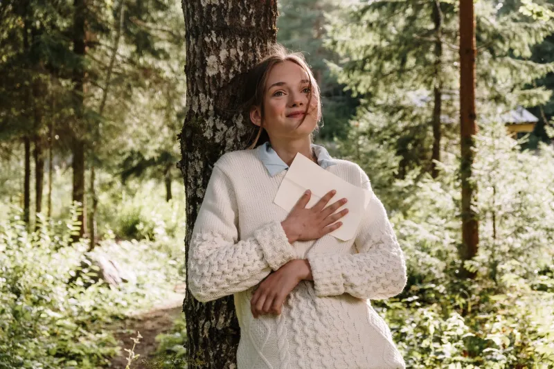 Roots Before Algorithms: The Young Herbalists Building Wellness Communities You Can't Google
